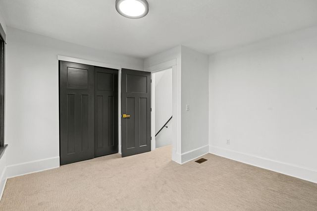 3127 33rd Avenue S, Minneapolis, MN 55406