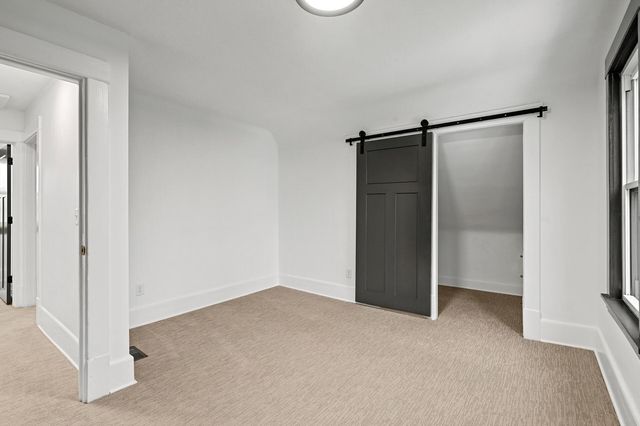 3127 33rd Avenue S, Minneapolis, MN 55406