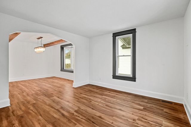 3127 33rd Avenue S, Minneapolis, MN 55406