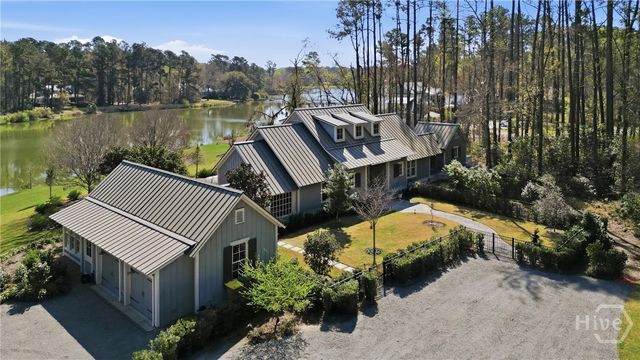 165 Belted Kingfisher Lane, Richmond Hill, GA 31324