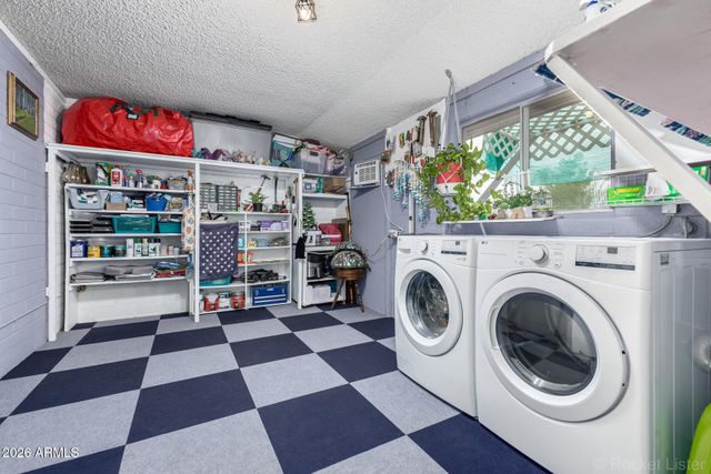 5901 E CASPER Road, Mesa, AZ 85205