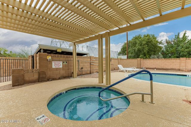 5901 E CASPER Road, Mesa, AZ 85205