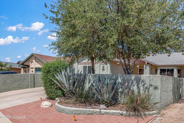 4735 S Windrose Drive, Tucson, AZ 85730