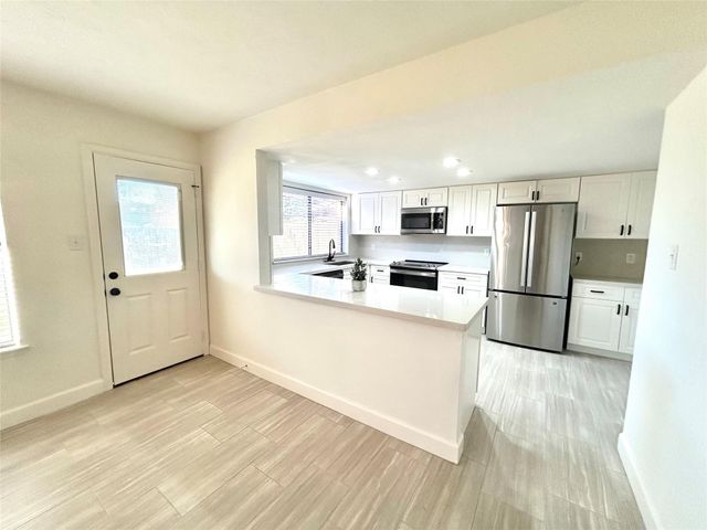 10819 Sagerock Drive, Houston, TX 77089