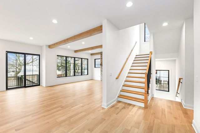 1310 N Eagle Street, Naperville, IL 60563