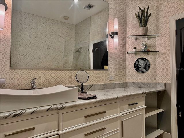 1238 E KENNEDY BOULEVARD 1001, Tampa, FL 33602