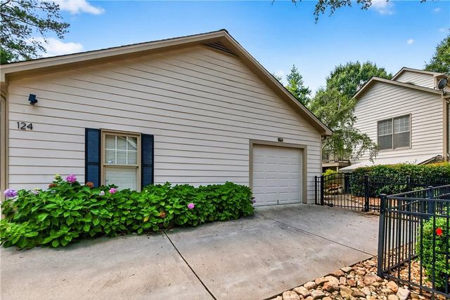 124 Middleton Drive, Peachtree City, GA 30269