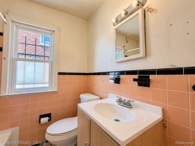 3167 E Outer Drive, Detroit, MI 48234