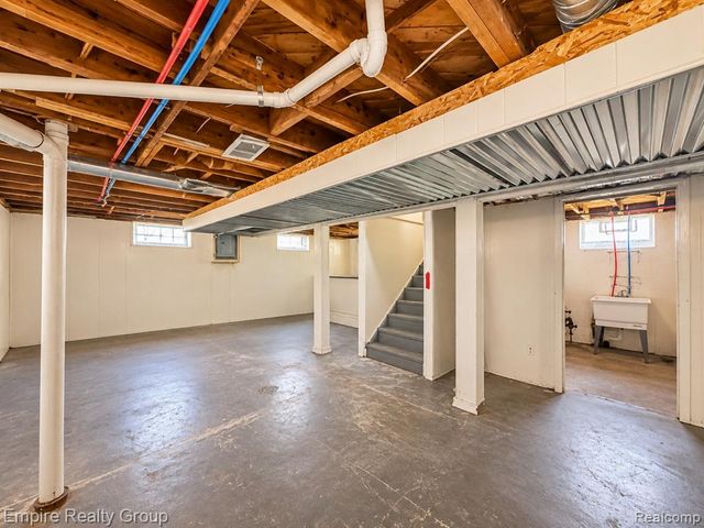 3167 E Outer Drive, Detroit, MI 48234