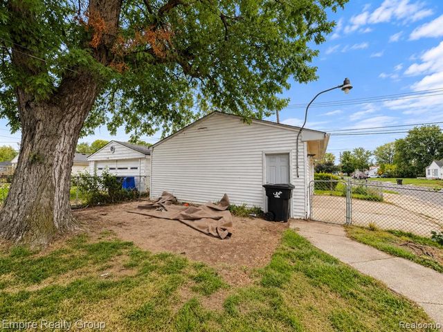 3167 E Outer Drive, Detroit, MI 48234
