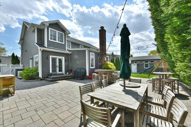 129 Commonwealth Avenue, Massapequa, NY 11758