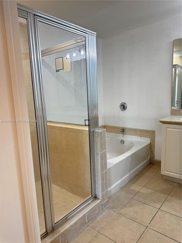 3340 NE 190th St 1507, Aventura, FL 33180