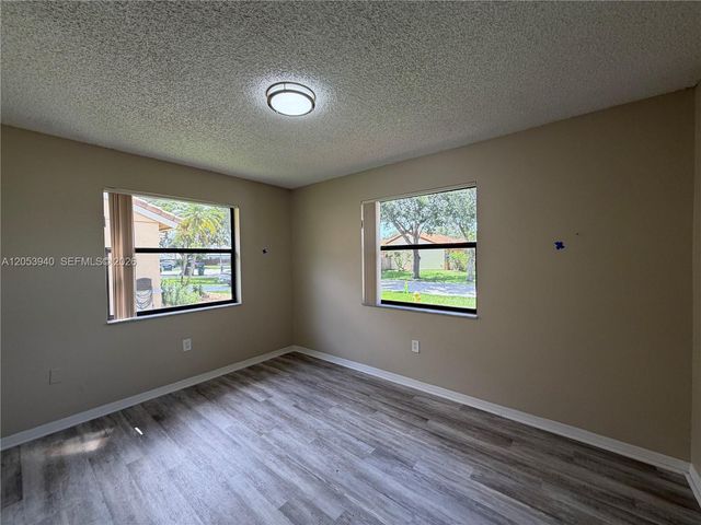 15600 Gauntlet Hall Mnr, Davie, FL 33331
