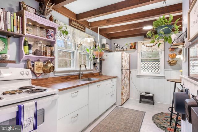 4992 SAINT DAVIDS CHURCH RD, Fort Valley, VA 22652