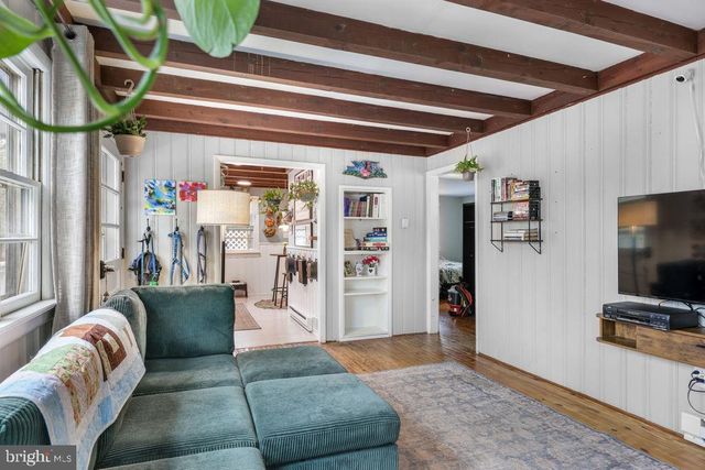 4992 SAINT DAVIDS CHURCH RD, Fort Valley, VA 22652