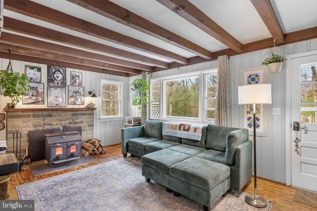 4992 SAINT DAVIDS CHURCH RD, Fort Valley, VA 22652