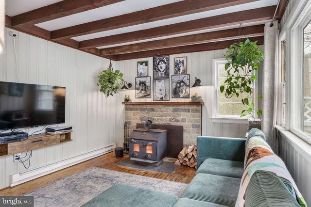 4992 SAINT DAVIDS CHURCH RD, Fort Valley, VA 22652