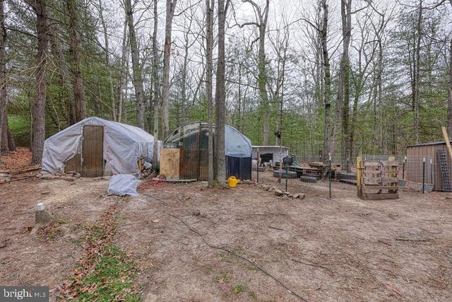 4992 SAINT DAVIDS CHURCH RD, Fort Valley, VA 22652