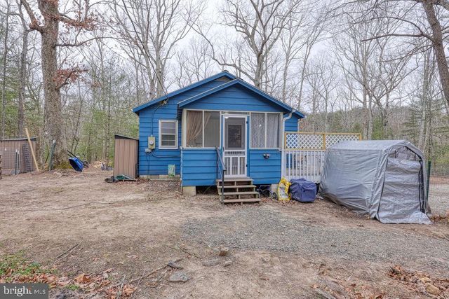 4992 SAINT DAVIDS CHURCH RD, Fort Valley, VA 22652