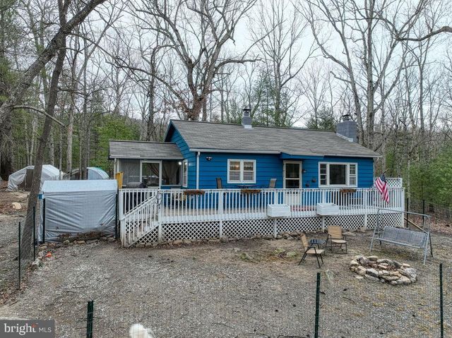 4992 SAINT DAVIDS CHURCH RD, Fort Valley, VA 22652