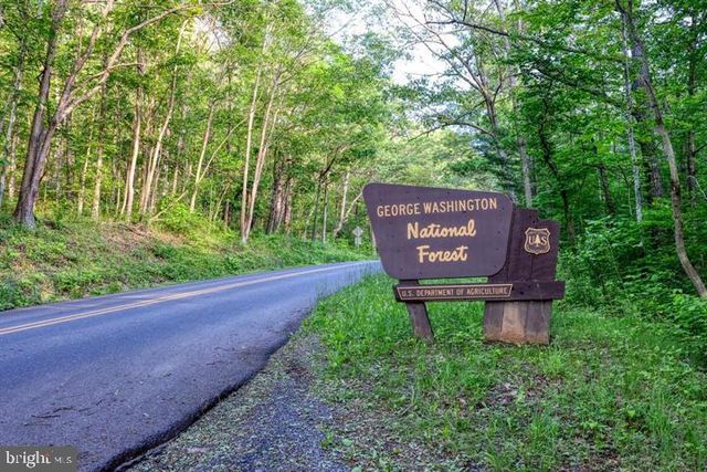 4992 SAINT DAVIDS CHURCH RD, Fort Valley, VA 22652