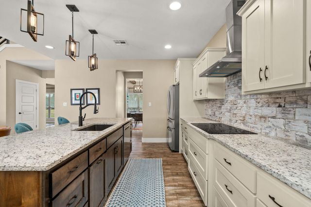208 County Road 100, Burnet, TX 78611