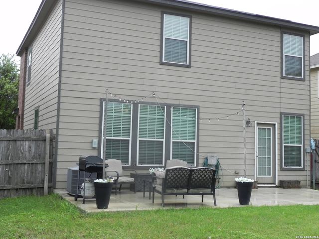 10211 FOSSIL VLY, San Antonio, TX 78245
