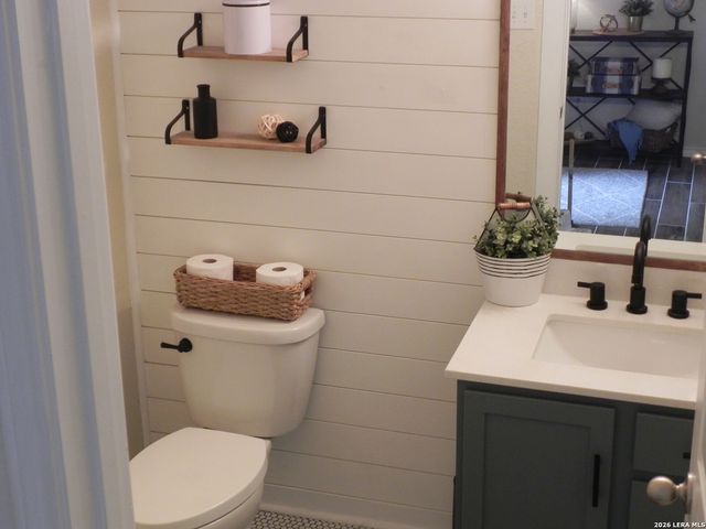 10211 FOSSIL VLY, San Antonio, TX 78245