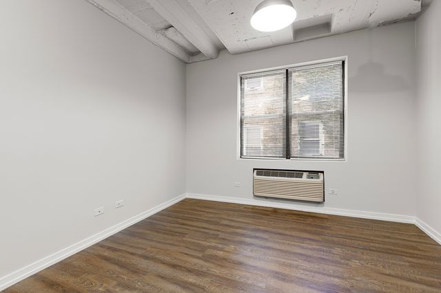 5718 N Winthrop Avenue 404, Chicago, IL 60660
