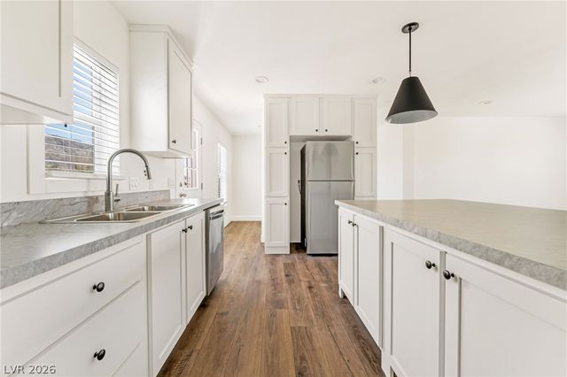 6146 Bryce Canyon Avenue, Las Vegas, NV 89156