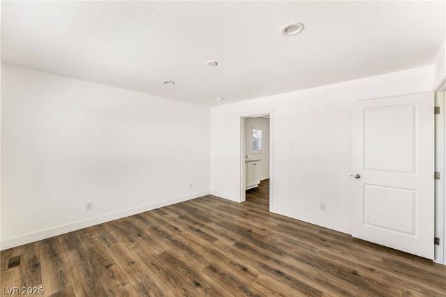 6146 Bryce Canyon Avenue, Las Vegas, NV 89156
