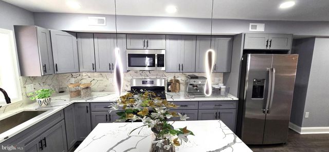 304 S LEHIGH ST, Baltimore, MD 21224