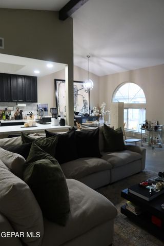 4614 N Stanton G49, El Paso, TX 79902