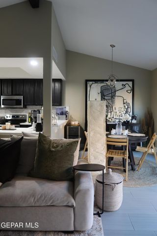 4614 N Stanton G49, El Paso, TX 79902