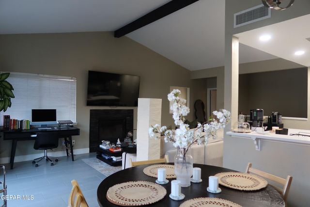 4614 N Stanton G49, El Paso, TX 79902