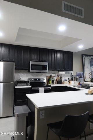 4614 N Stanton G49, El Paso, TX 79902