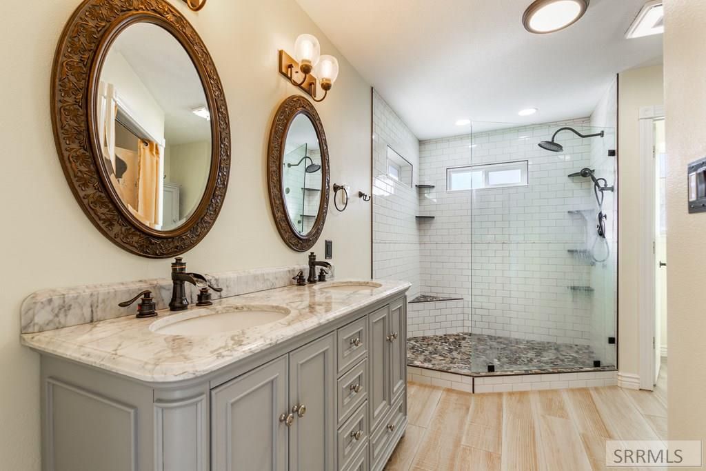 Image 18 of property listing at 1305 Lyn Drive, Blackfoot, ID 83221