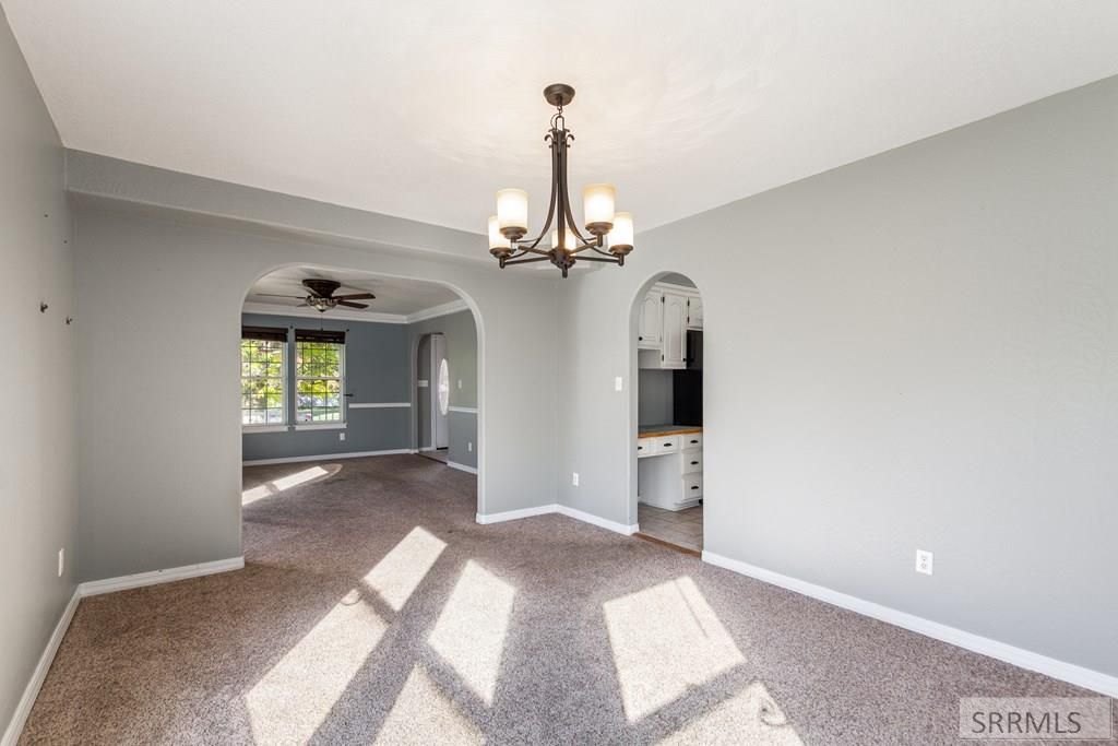 Image 5 of property listing at 1305 Lyn Drive, Blackfoot, ID 83221