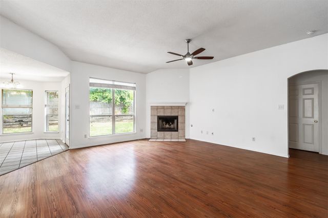 7921 Rattlers Court, Arlington, TX 76002