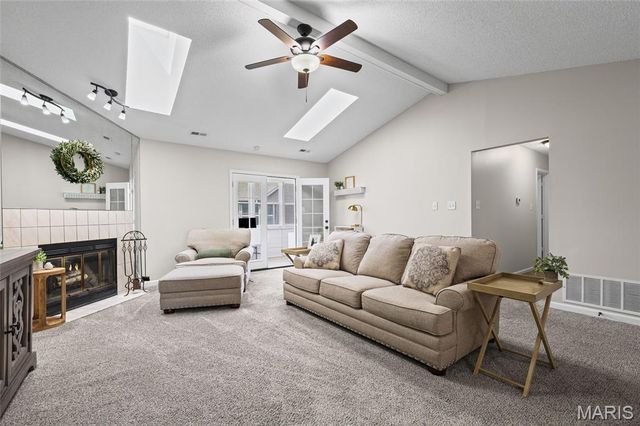 4812 Haynes Drive, St Charles, MO 63304
