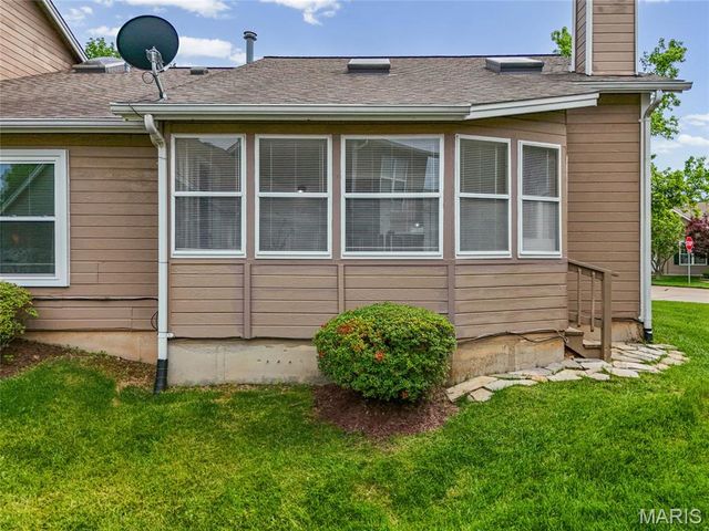 4812 Haynes Drive, St Charles, MO 63304