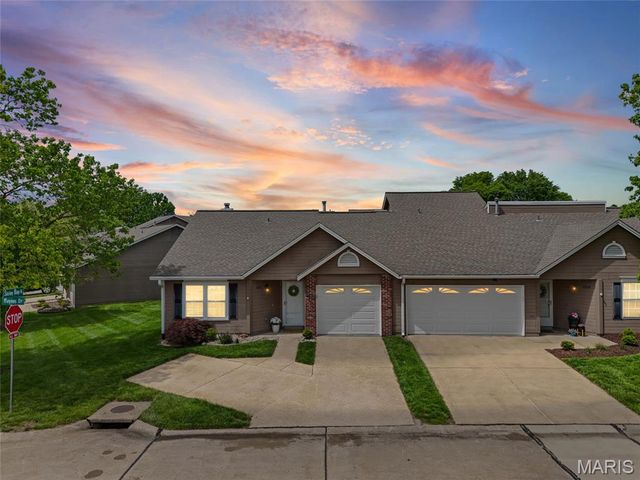4812 Haynes Drive, St Charles, MO 63304