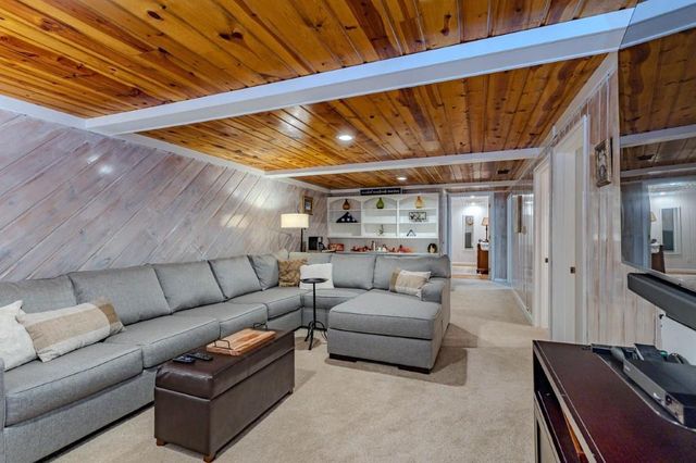 2201 MARSHALL STREET, Wausau, WI 54403