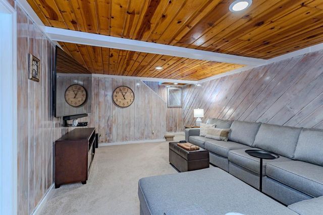 2201 MARSHALL STREET, Wausau, WI 54403