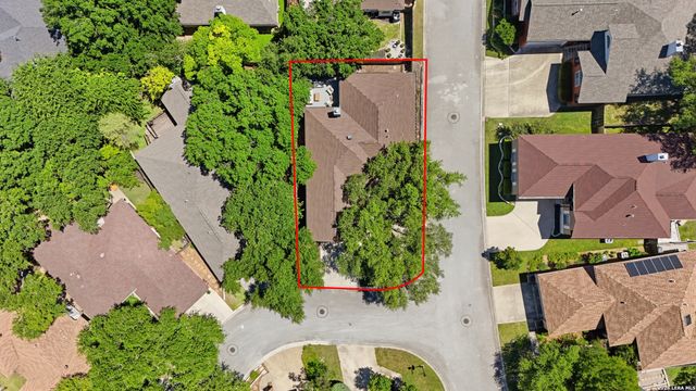 6618 LOST SPRING DR, San Antonio, TX 78256