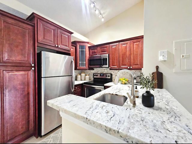 901 Lyons Road 1205, Coconut Creek, FL 33063