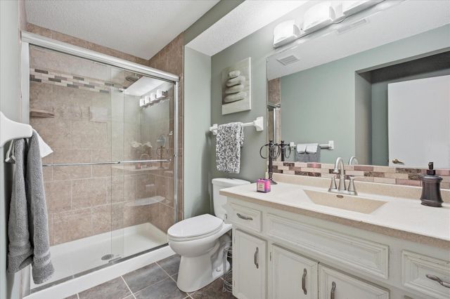 13476 Granada Avenue, Apple Valley, MN 55124