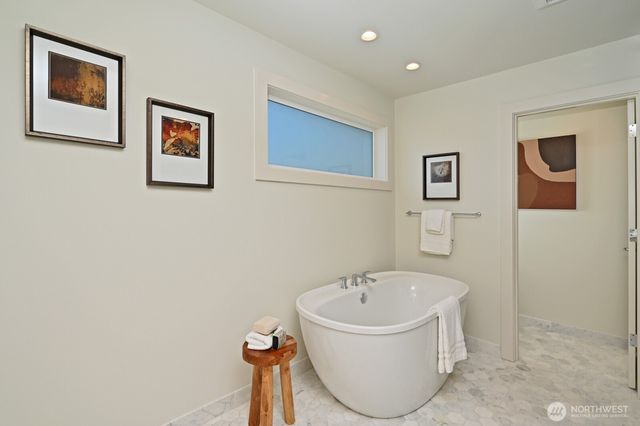 5620 6th Ave NW, Seattle, WA 98107
