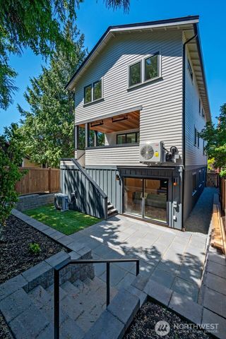 5620 6th Ave NW, Seattle, WA 98107