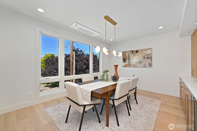 5620 6th Ave NW, Seattle, WA 98107